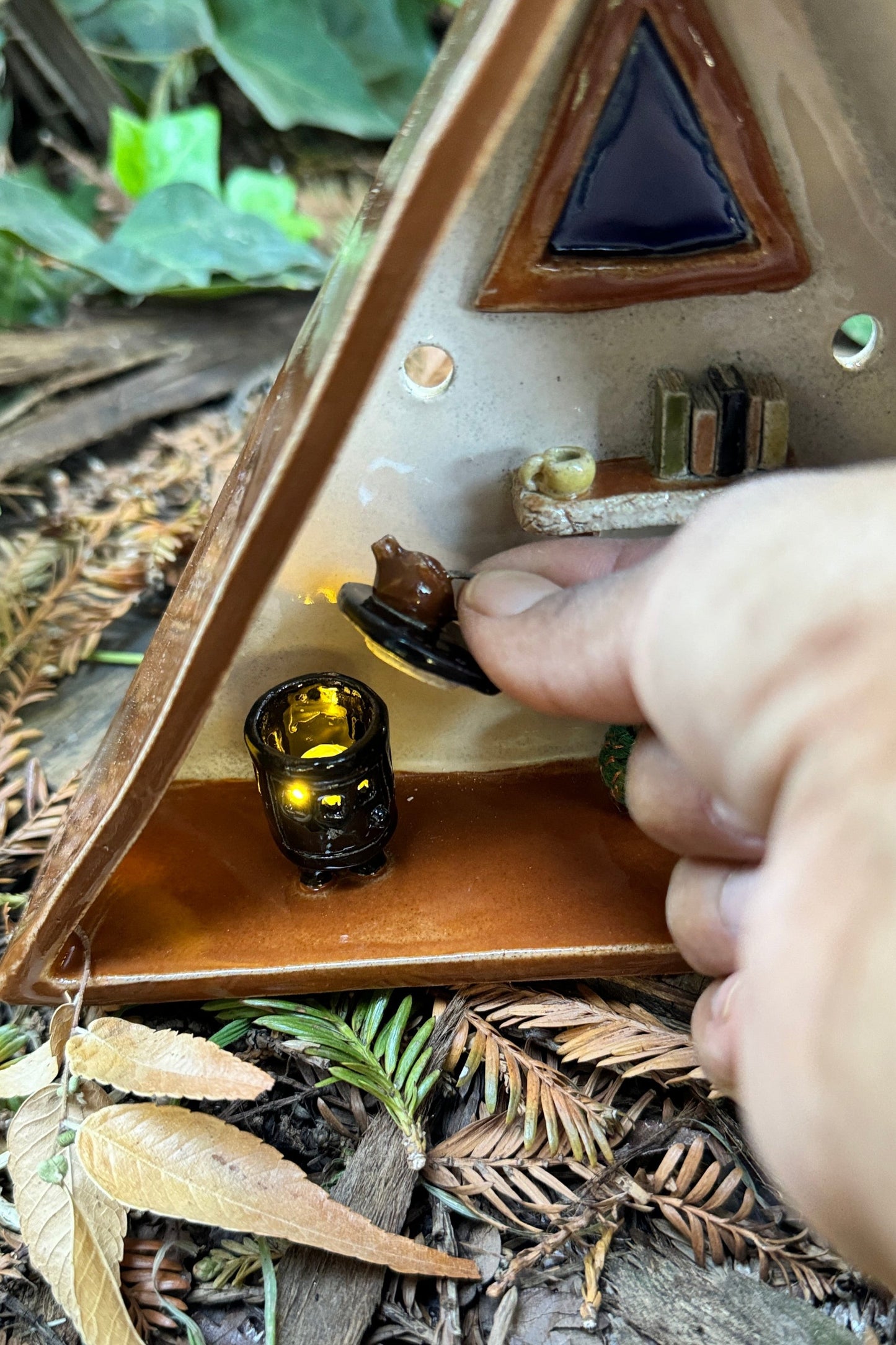 Miniature Cabin Diorama - no. 1