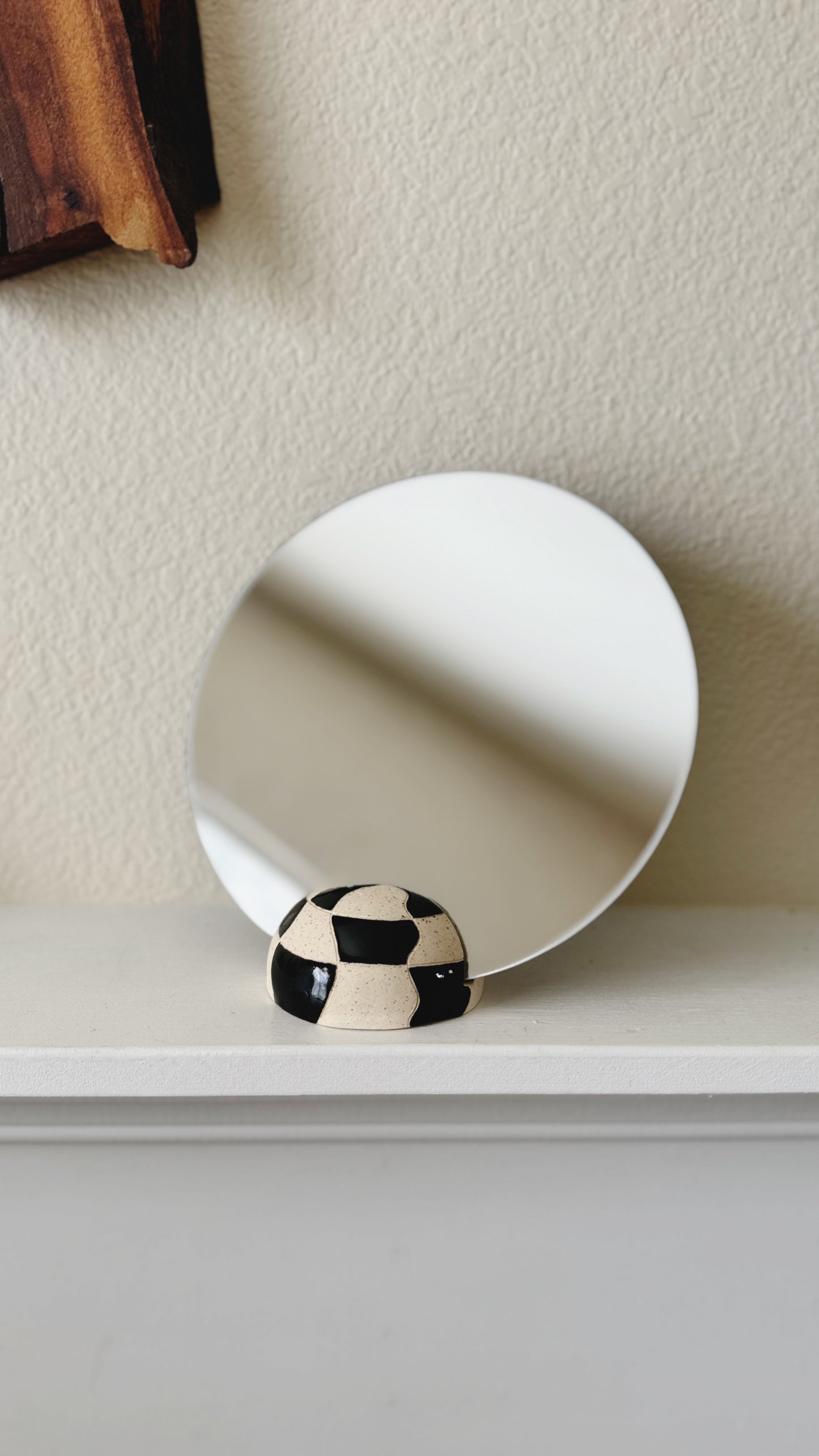 Mini Midnight Black wave checkered mirror stand